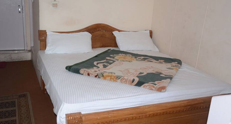 Whispering Windows Hotel & Restaurant, Mussoorie 5